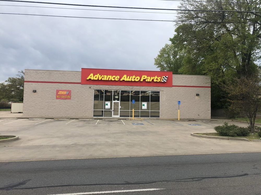Former Advance Auto Parts - Longview : 212 E Marshall Ave, Longview, TX 75601